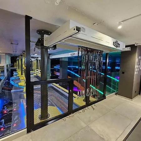 아파트 Mercury-tower With Pool