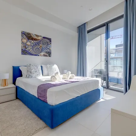 Mercury-Tower Apartments With Pool Lejlighed