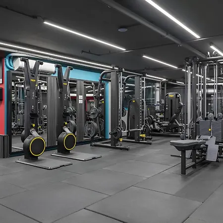 Mercury-tower With Pool *