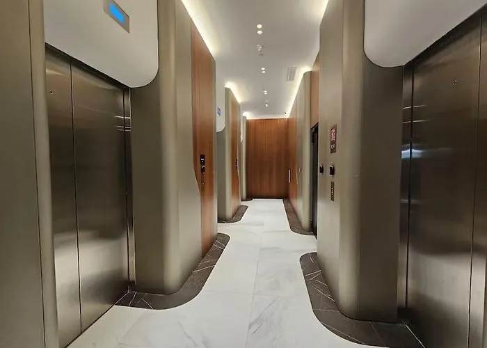 Mercury-tower With Pool Apartment