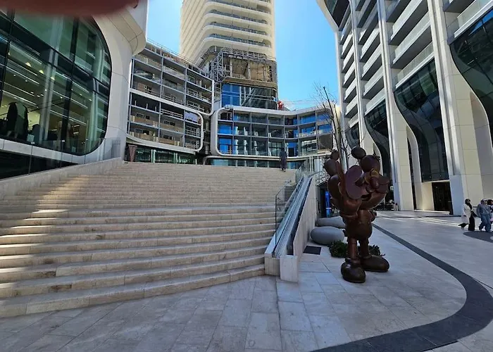 Mercury-tower With Pool