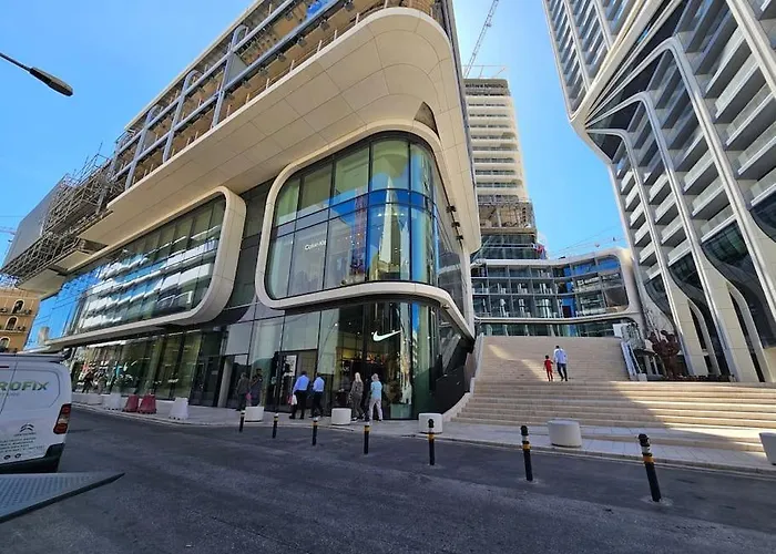 Mercury-tower With Pool *