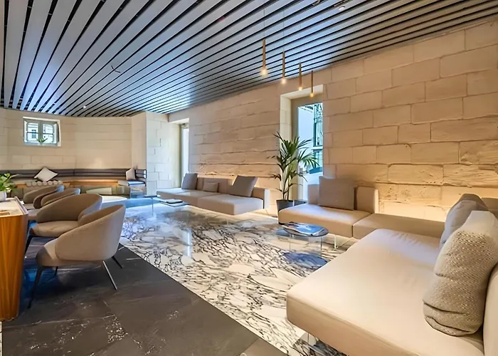 Mercury-tower With Pool Apartamento *