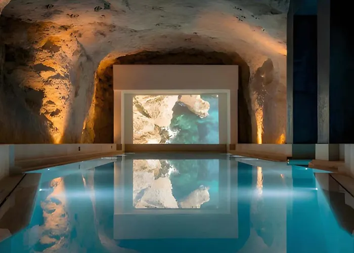 Mercury-tower With Pool Apartment *