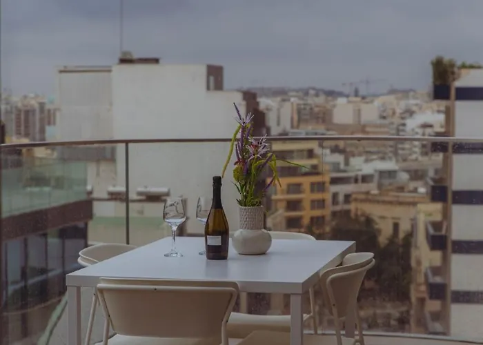 Mercury-tower With Pool *